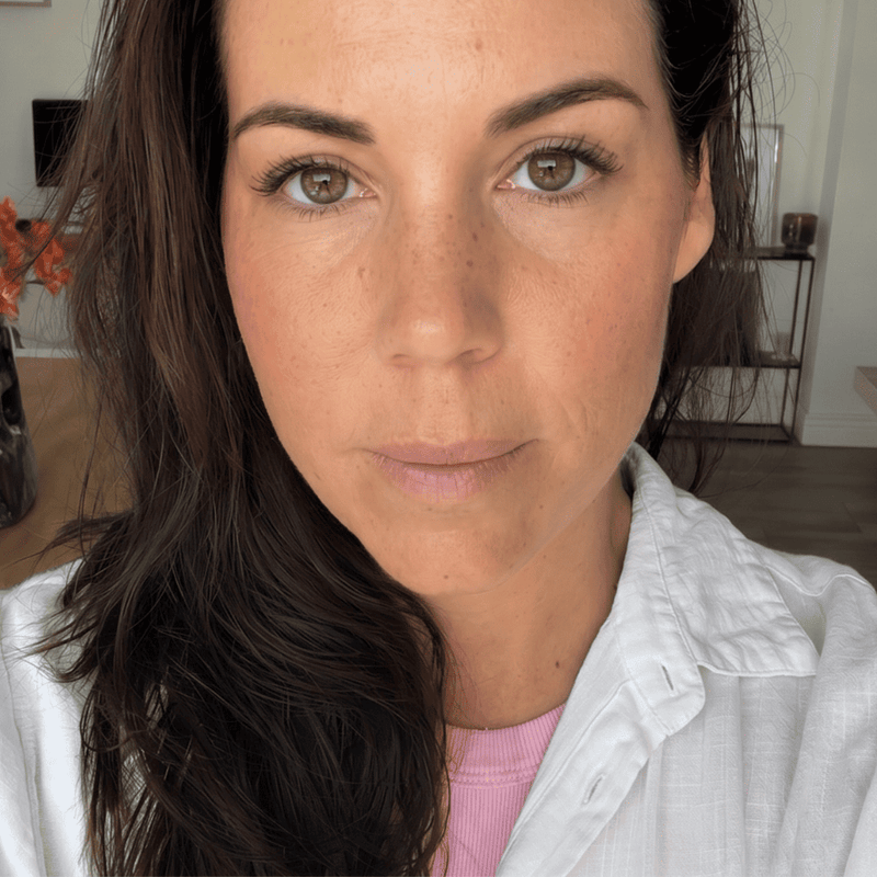 Sarah, 32